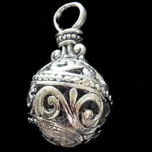 Hollow Bali Pendant Zinc Alloy Jewelry Findings, 17x31mm, Sold by Bag