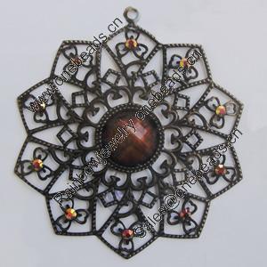 Iron Pendant With Resin Beads. Fashion Jewelry findings. Lead-free. Flower 66mm Sold by Bag