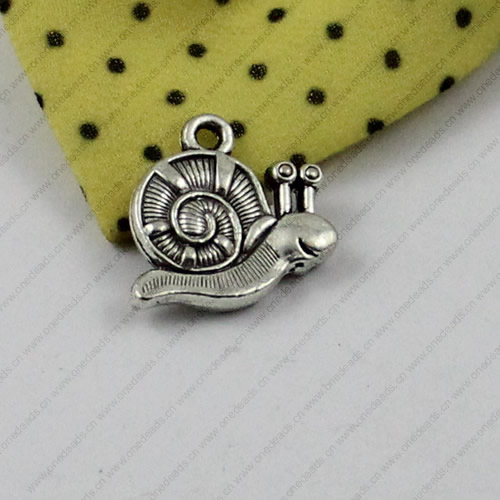 Pendant/Charm. Fashion Zinc Alloy Jewelry Findings. Lead-free. Animal 17x16mm. Sold by KG