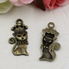Pendant. Fashion Zinc Alloy jewelry findings. Animal 31x14mm. Sold by KG

