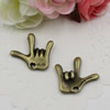 Pendant. Fashion Zinc Alloy jewelry findings. Hand 25x29mm. Sold by KG