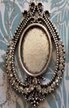 Zinc Alloy Brooch Cabochon Settings.Fashion Jewelry Findings.Inner dia：18x25mm. Sold by PC
